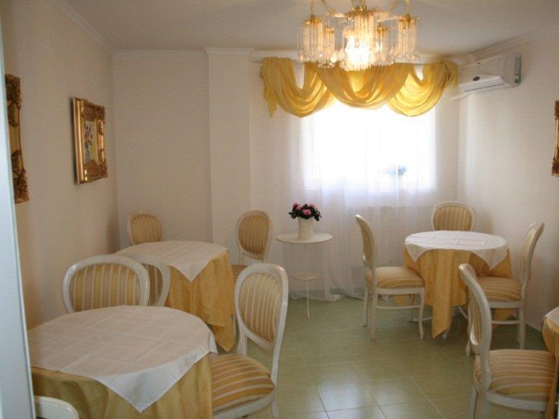בוקרשט Hotel Nelisse מסעדה תמונה