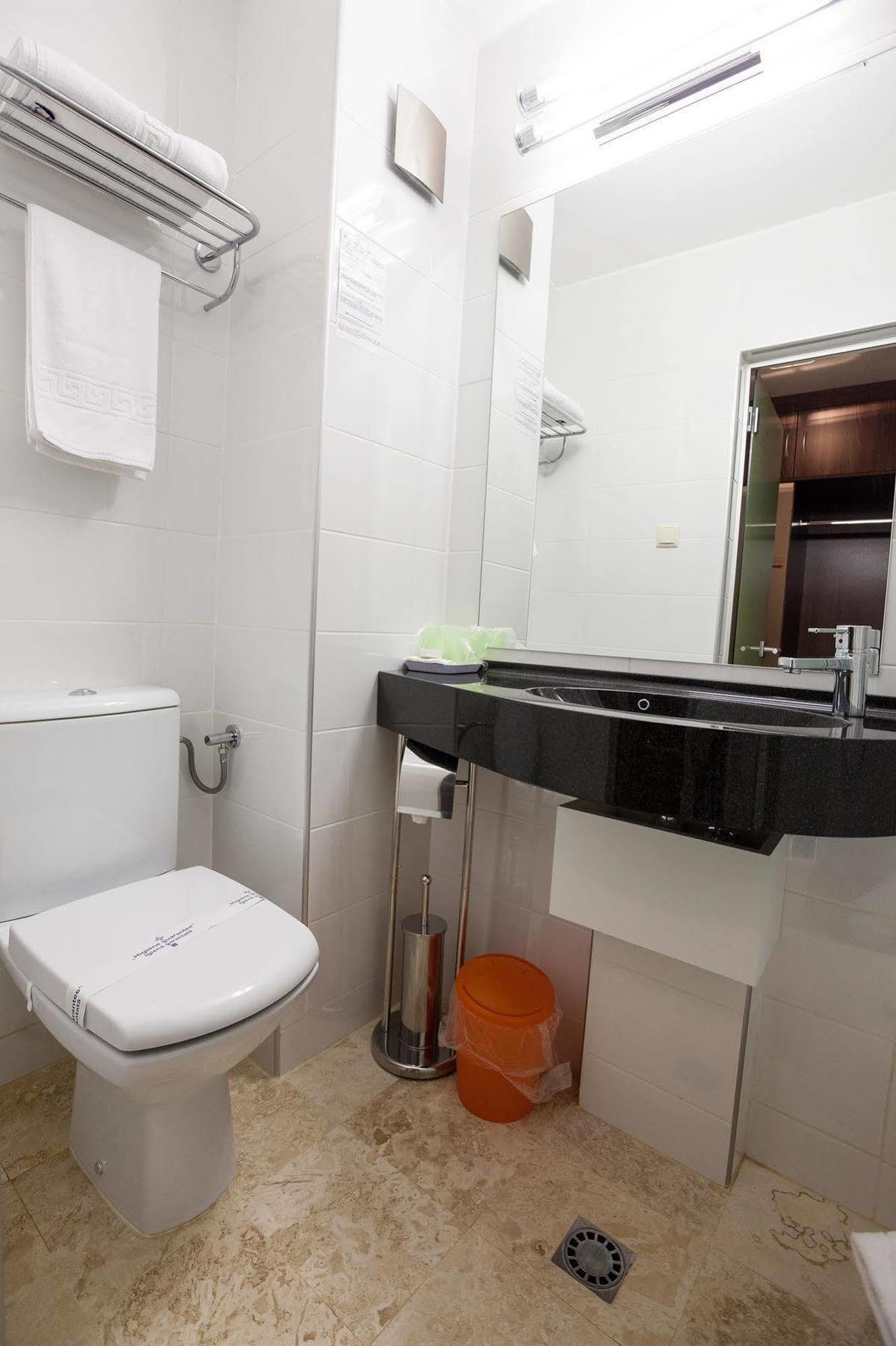 בוקרשט Hotel Nelisse מראה חיצוני תמונה